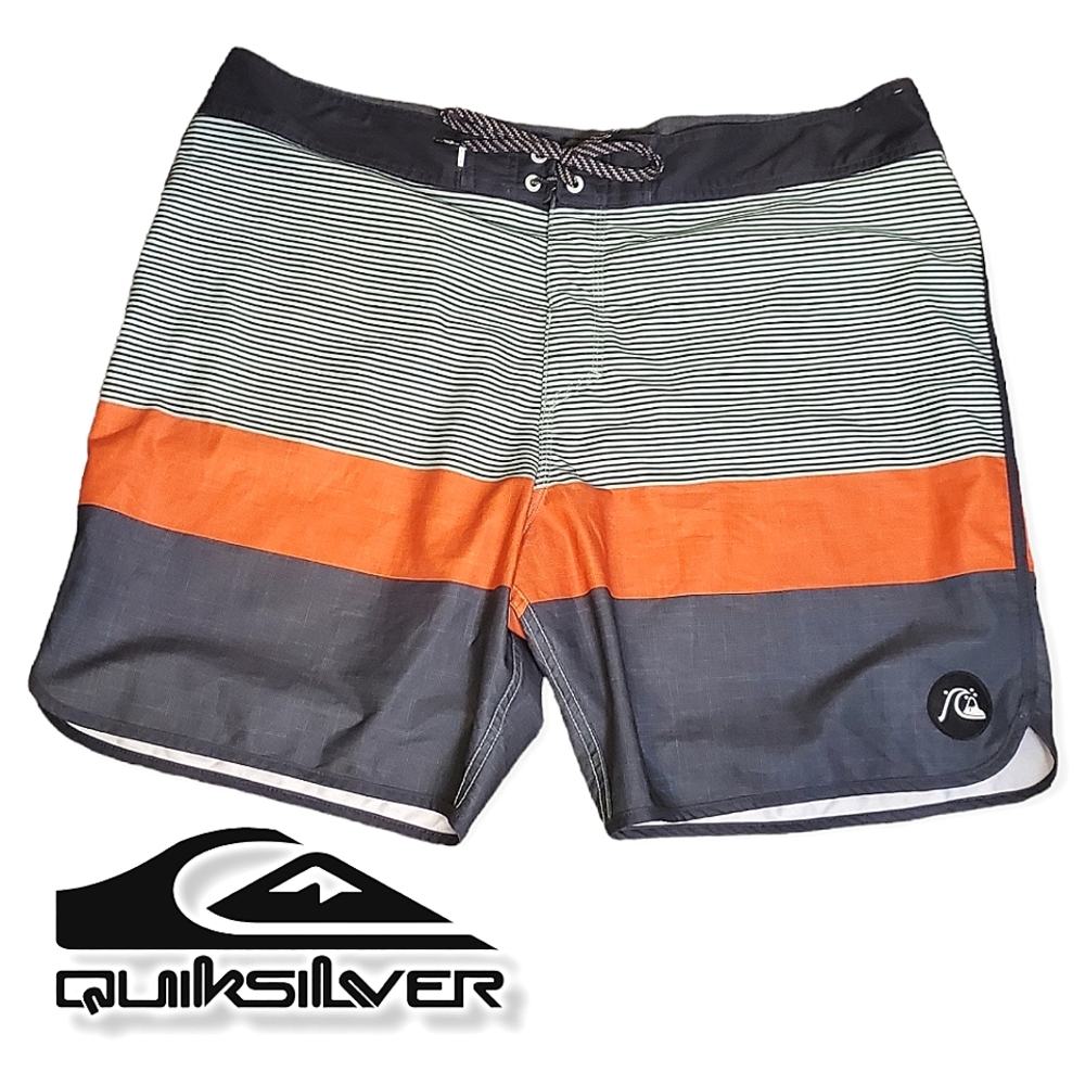 QUIKSILVER | Men's Surfsilk multi-color block striped swim trunks. Size 40.